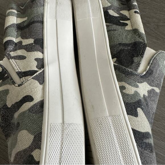 Steve Madden Gill Green Camo Slip On Platform‎ Sneakers Size 9.5 - Picture 11 of 11